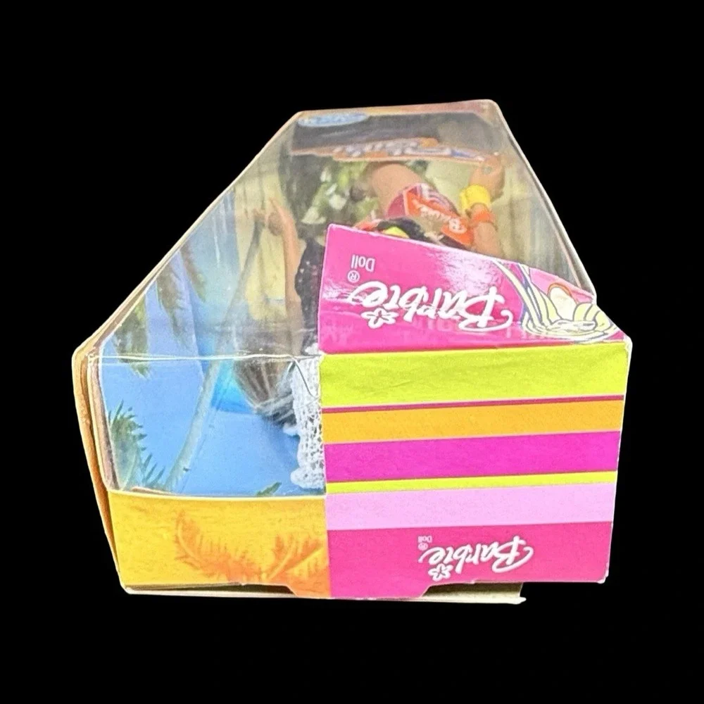 Mattel Barbie Cali Girl Doll With Surf Story C6461 2003 NRFB - READ